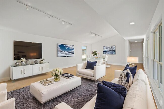 Foto del edificio - 2304 Rain Water Dr