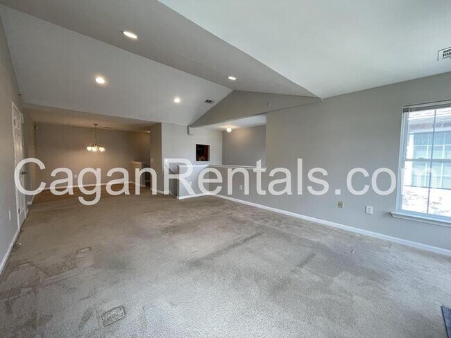 Building Photo - 4 Lackland Ave