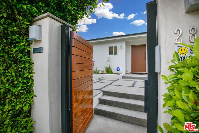 Foto del edificio - 2854 Overland Ave