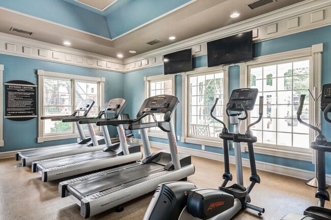 Gimnasio - The Trails at King Farm Apartments