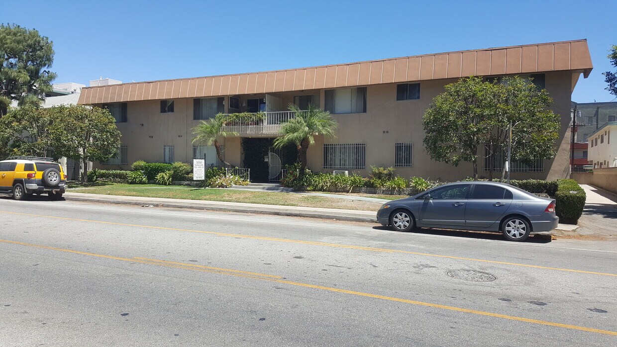 5050 Tujunga Ave Unit 16, North Hollywood, CA 91601 Apartments in North Hollywood, CA