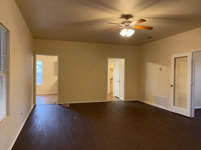 Building Photo - 4 BEDROOM + OFFICE, BELTON ISD