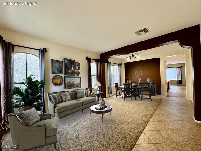 Foto del edificio - 11233 Newbury Hills Ave