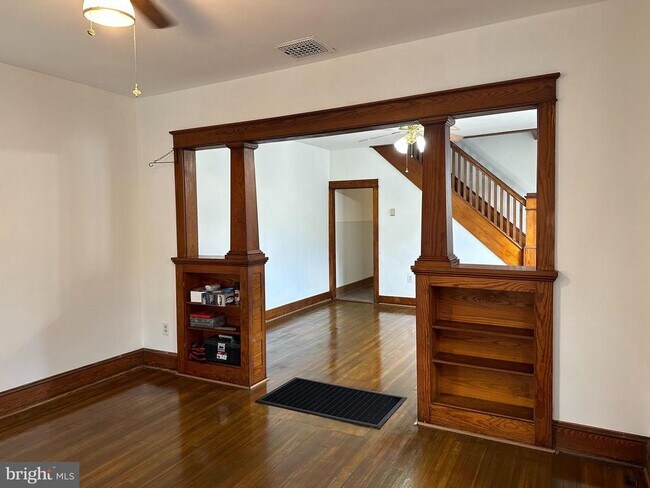 Foto del edificio - 239 N Stratton St