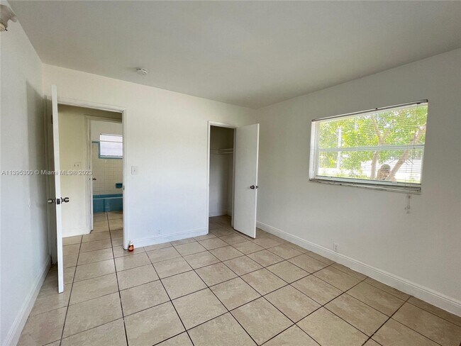Foto del edificio - 4340 NW 21st Ave