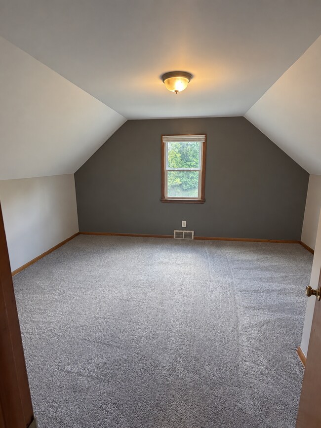 Foto del edificio - 16705 Hillsboro Rd