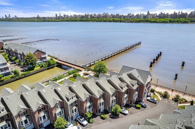 Foto del edificio - 500 Fulton Ct