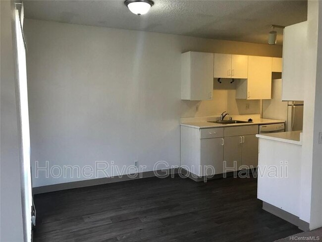Building Photo - 91-1339 Puamaeole St