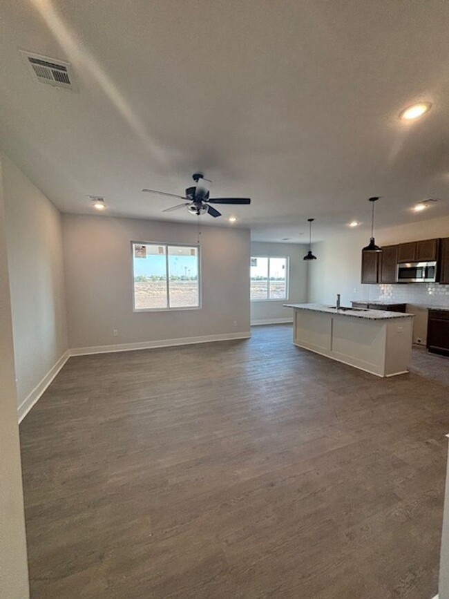 Building Photo - Stunning 3-Bedroom, 2-Bath Home for Rent –...