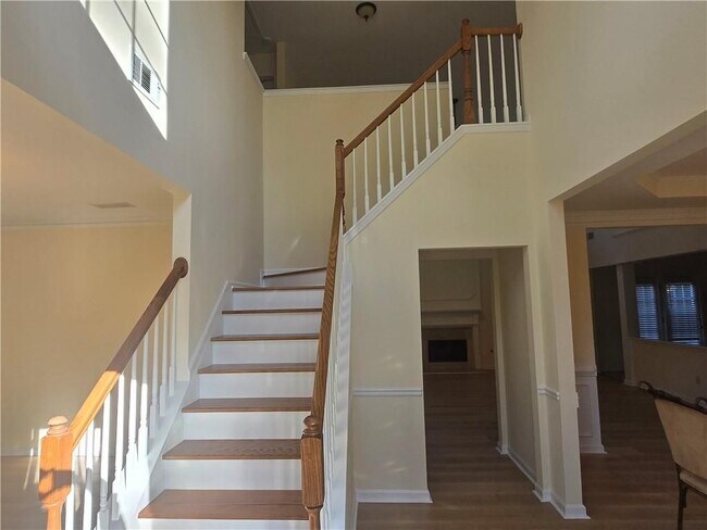 Foto del edificio - 2206 Creekway Dr