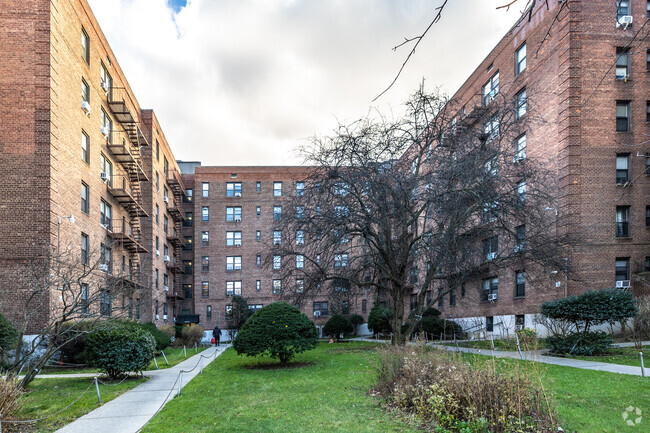 Foto del edificio - Lincoln Gardens