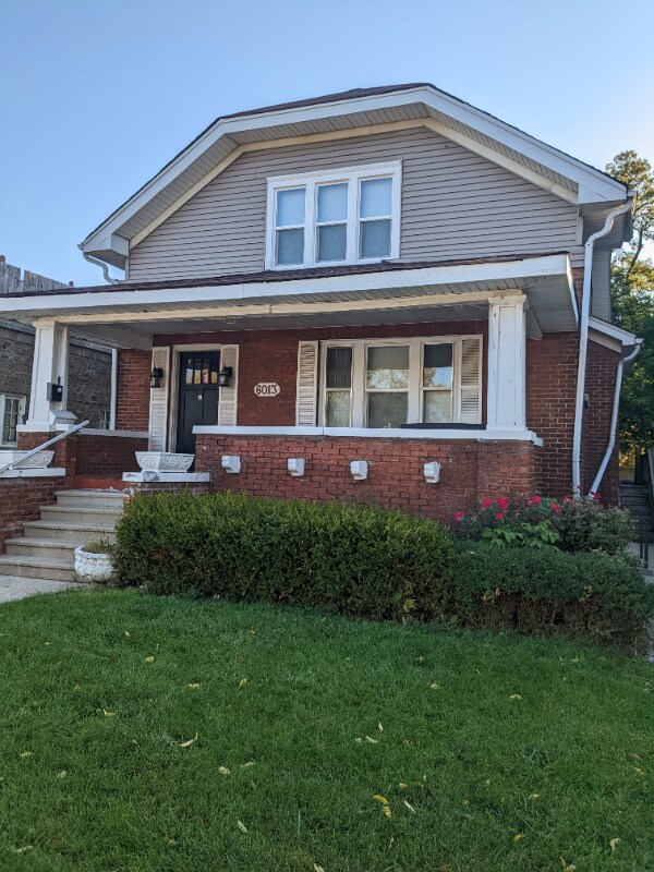 6013 12th Ave Unit 2 3 Bedroom, Kenosha, WI 53143 Apartments in