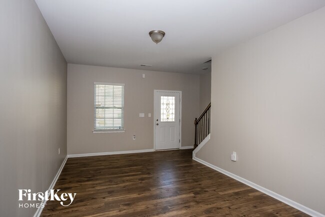 Foto del edificio - 1267 Kent Downs Ave SW