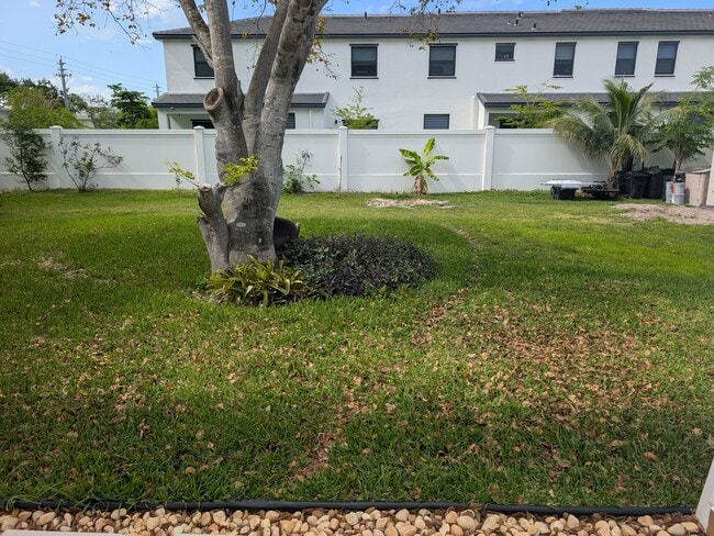 Foto del edificio - 3051 SW 50th St