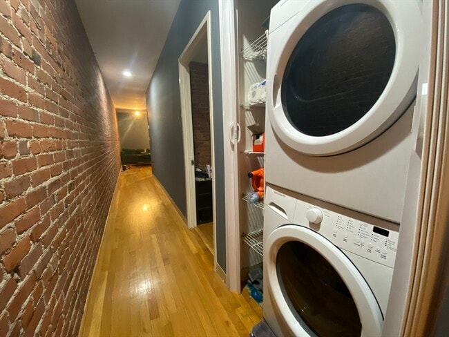 Building Photo - 95 Gainsborough St
