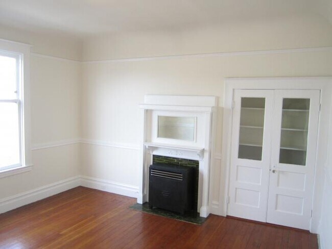 Building Photo - 2 bedroom in San Francisco CA 94117