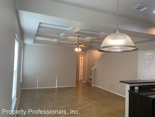 Building Photo - 3 br, 2.5 bath House - 1125 Brown Rock