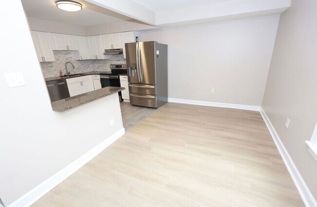 Foto del edificio - 6984 Hanover Pkwy