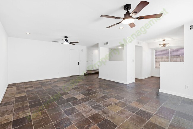 Building Photo - 5435 E Elmwood St
