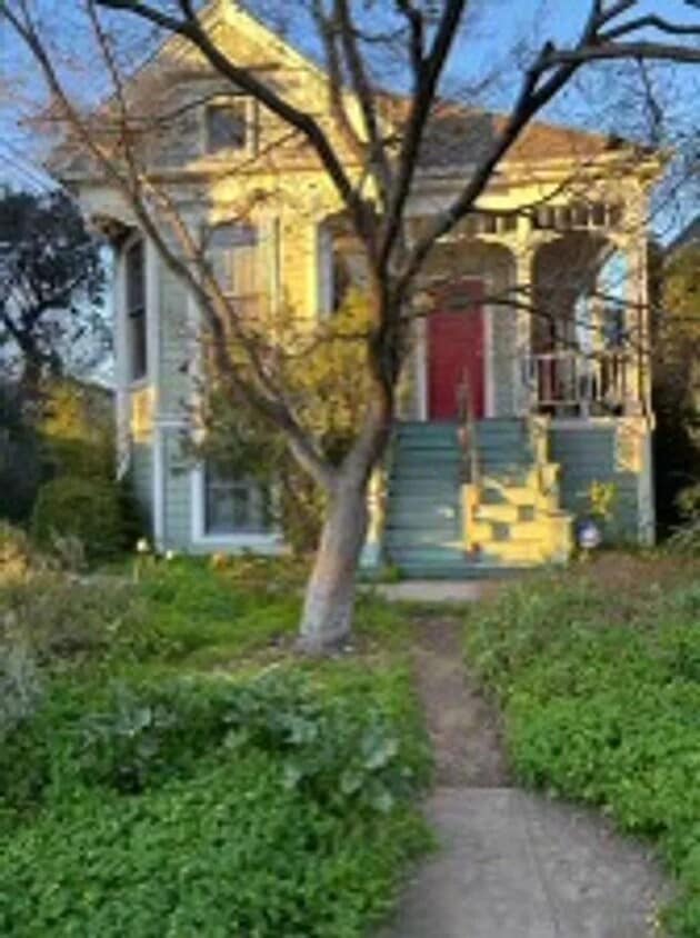 Primary Photo - 486-38th-St