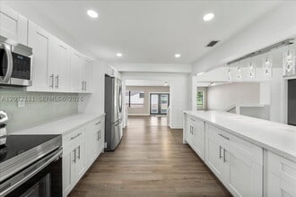 Building Photo - 7705 SW 66th St
