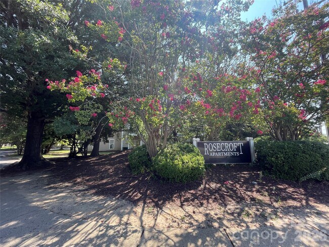 Foto del edificio - 7368 Rose Terrace Ct