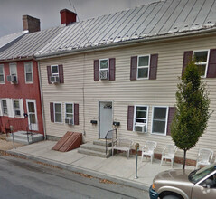 Building Photo - 15-15 W Main St