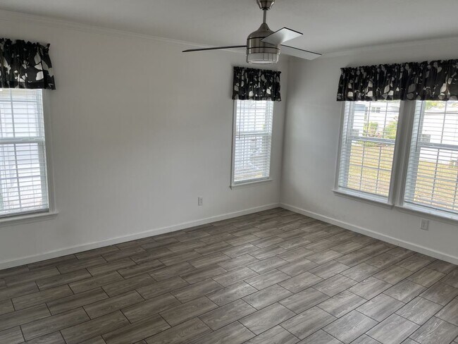 Foto del edificio - 300 Peck St