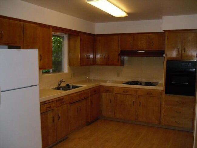 Building Photo - Charming 2-Bedroom Duplex for Rent in Citr...