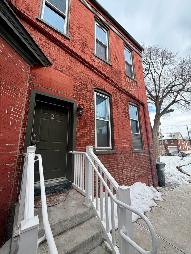 Foto del edificio - 709 N Duke St