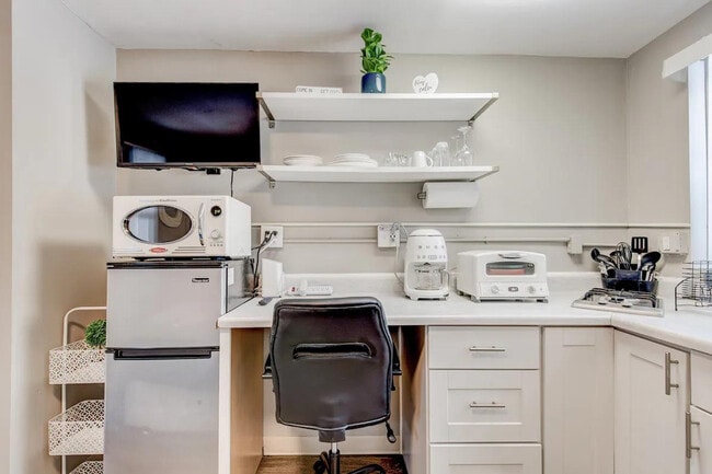 Building Photo - 5721 Wadsworth Bypass