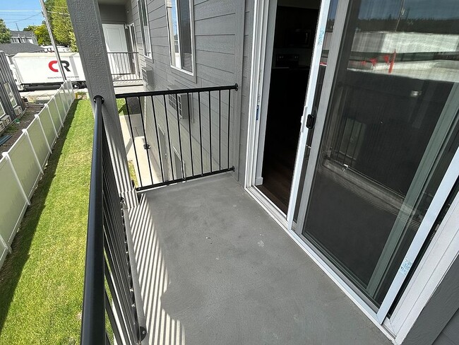 Building Photo - Gray Ridge Apartments