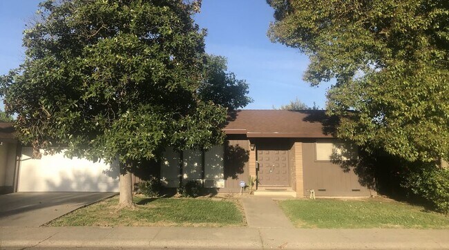 Building Photo - 6770 Havenside Dr
