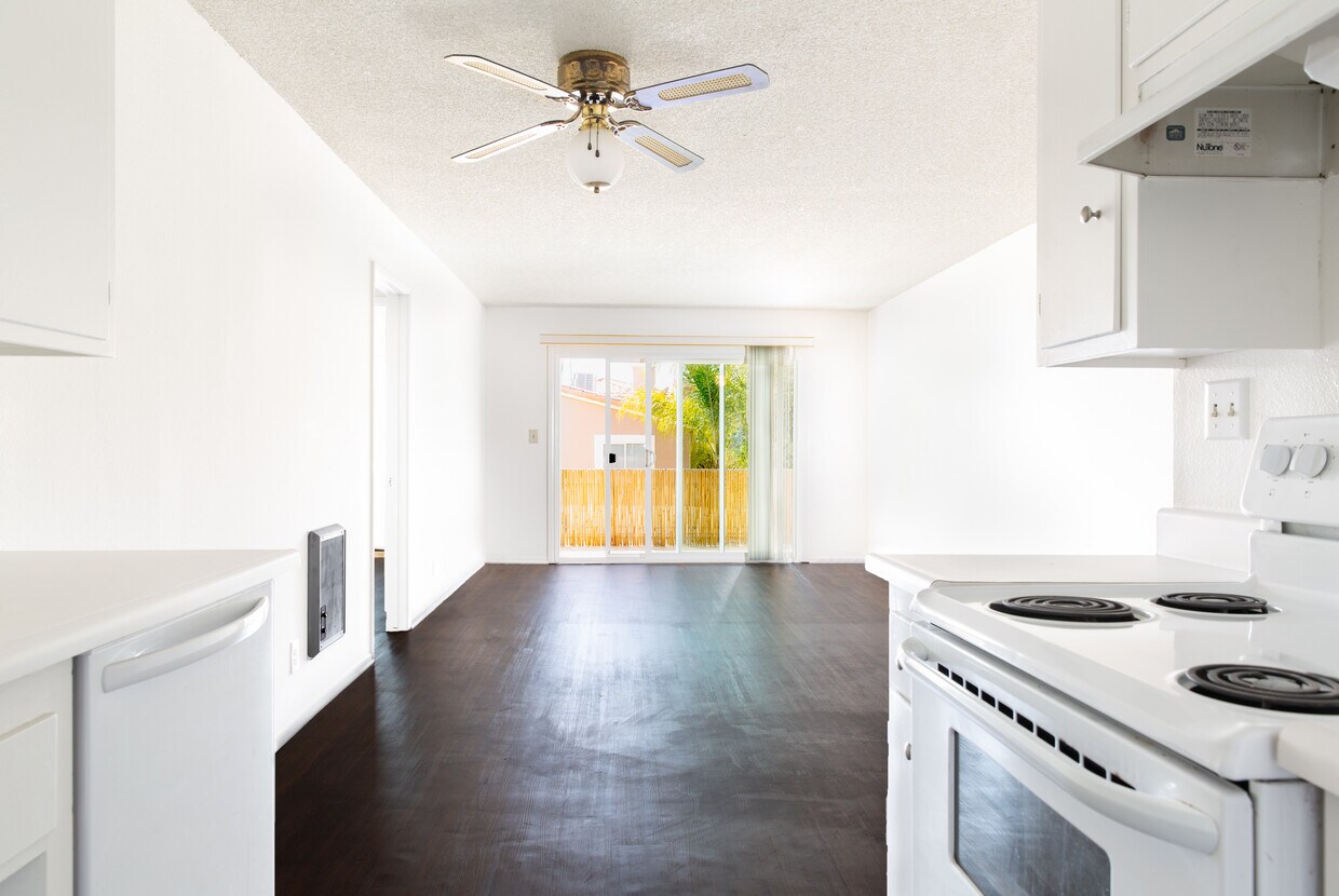 Great Room from Kitchen - 505 N Irena Ave