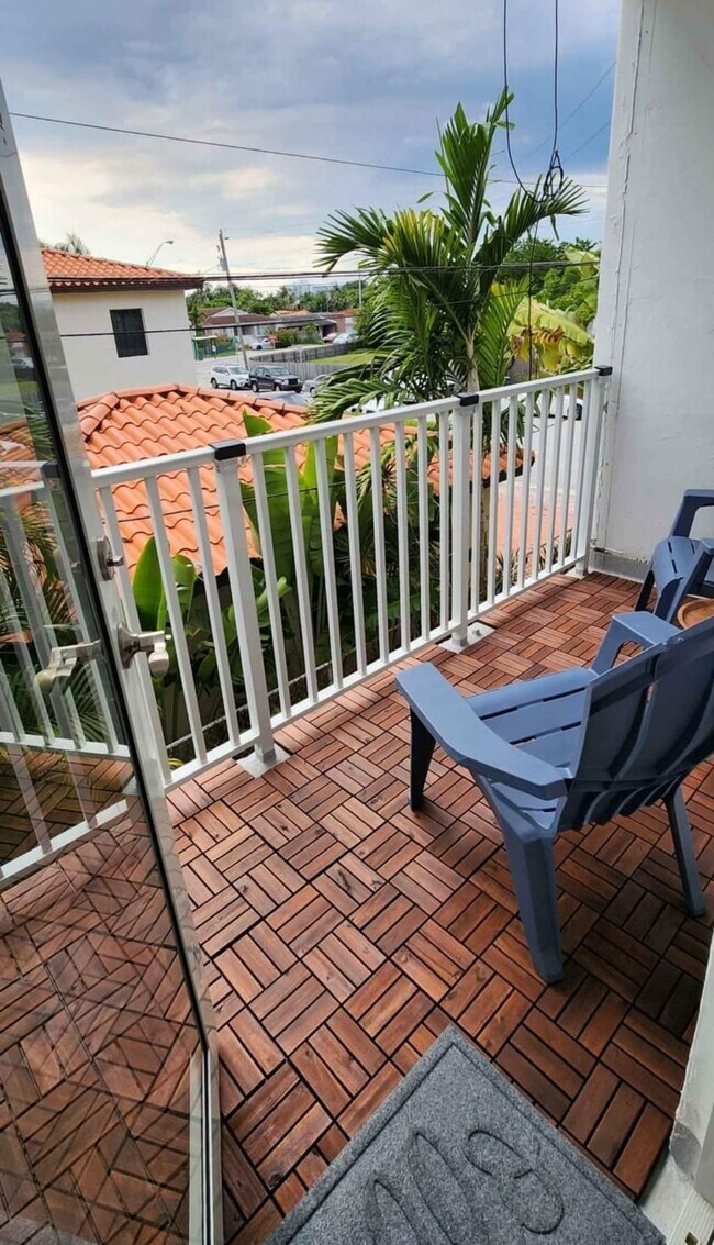 Foto del edificio - 8966 Collins Ave