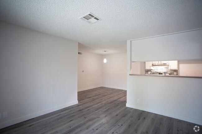 2BR, 2BA-950 SF - Keswick Manor Apartments