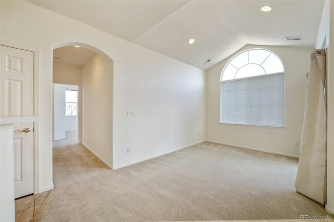 Building Photo - 361 Granby Way