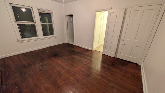 Foto del edificio - 404 Club Dr