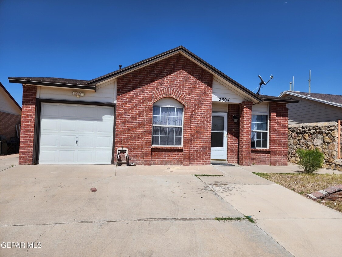2304 Tierra Serena Rd, El Paso, TX 79938 House Rental in El Paso, TX