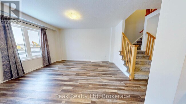 Building Photo - 328 Bradshaw Dr