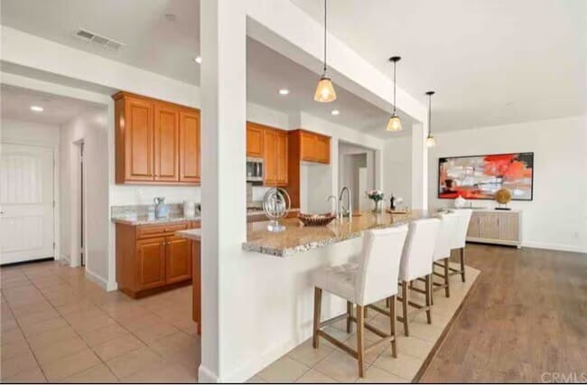 Foto del edificio - 14925 Shoreham St