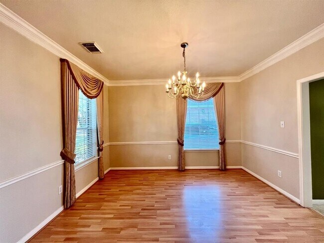 Foto del edificio - 2339 Plantation Bend Dr