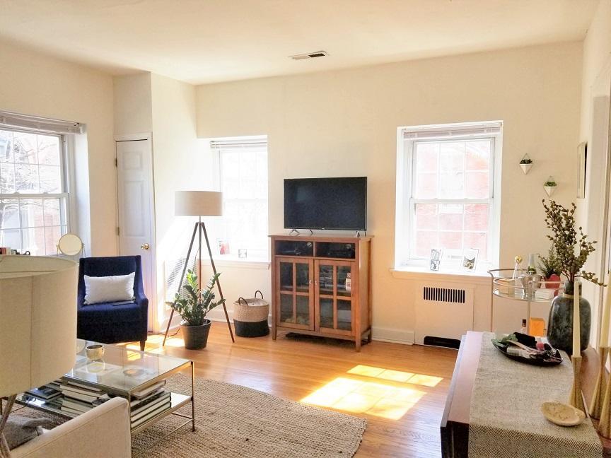 Primary Photo - 2001 Delancey St