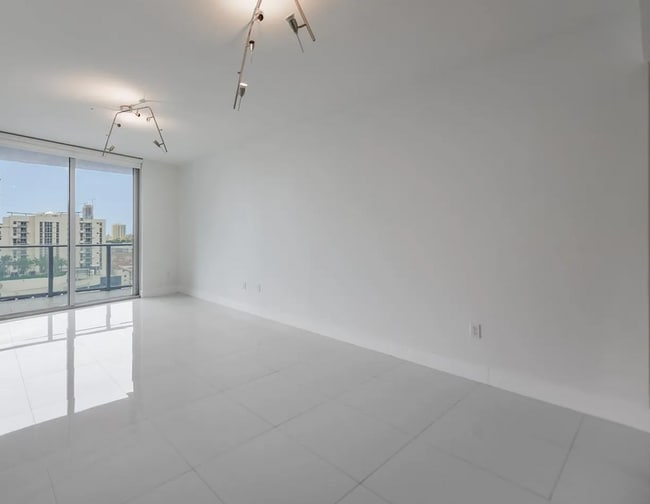 Foto del edificio - 1010 SW 2nd Ave