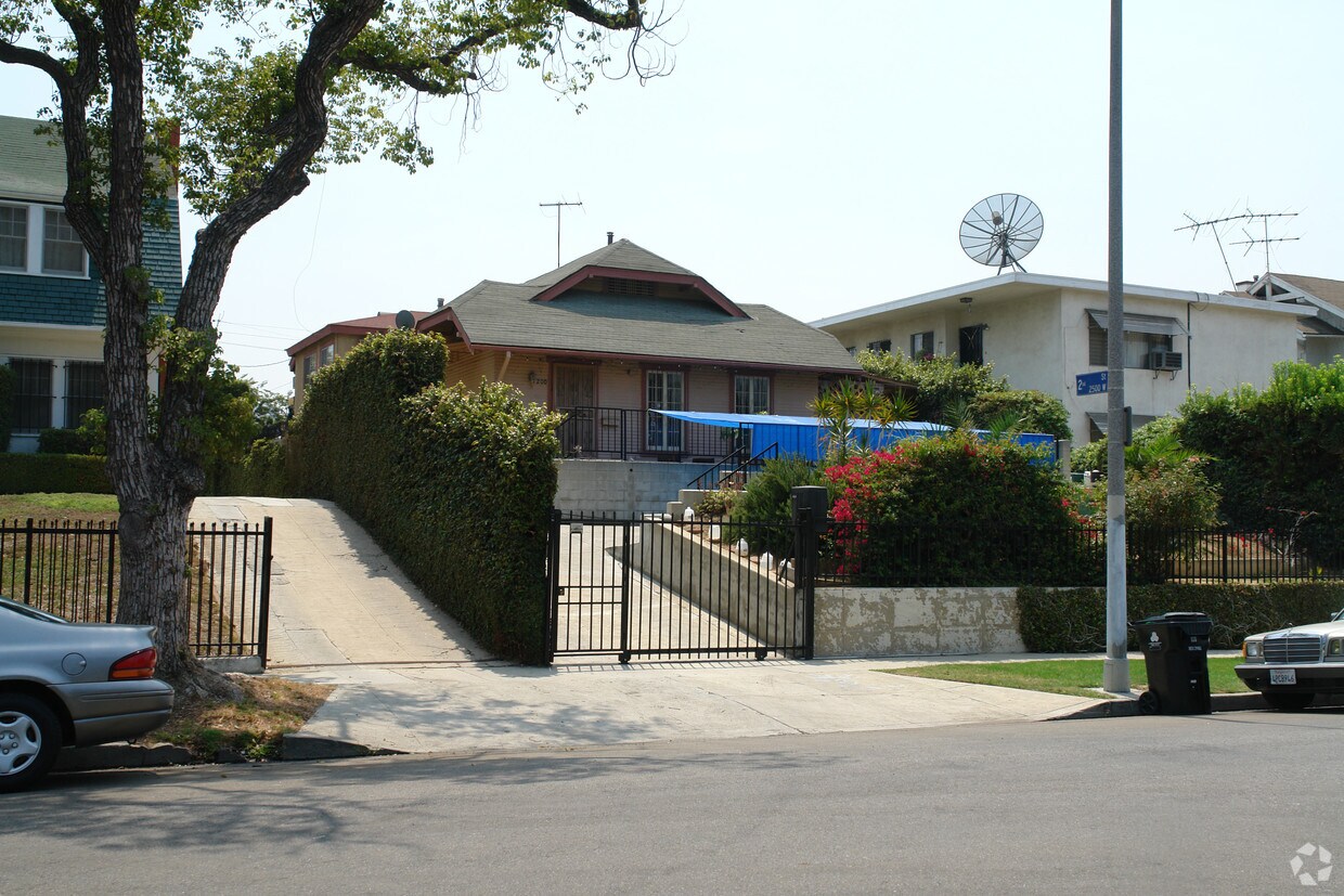 Foto principal - 200 S Carondelet St