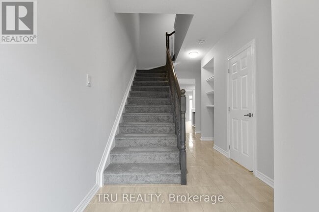 Building Photo - 825 Brittanic Rd