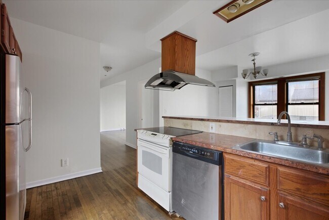 Foto del edificio - 3558 W Cortland St