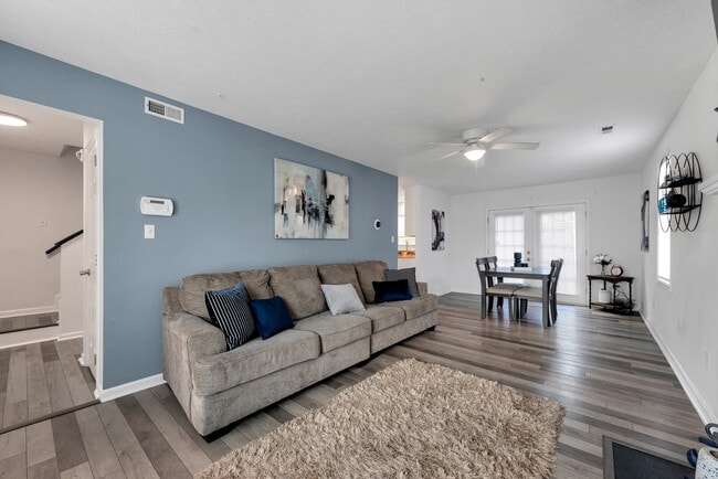 Foto del edificio - 633 Dorene Pl