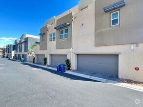 Building Photo - 11311 Glowing Ave