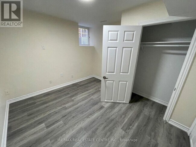 Building Photo - 4520 Donegal Dr